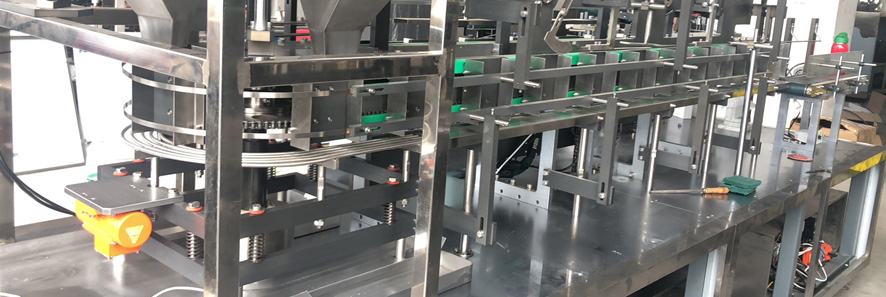 Carton vertical stacking hopper